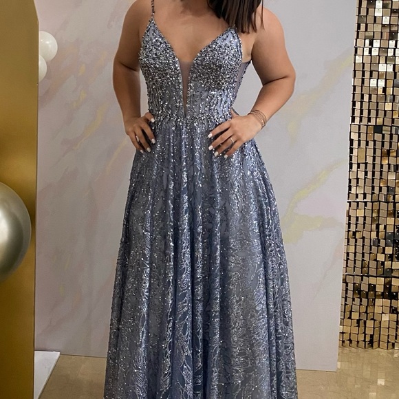 grey prom dress - Picture 4 of 4